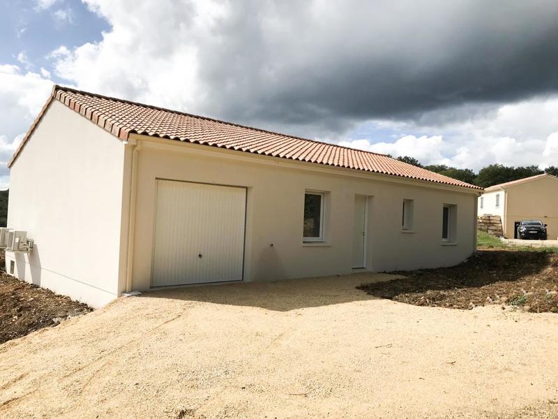 Maison - 90 m² - 4 pièces