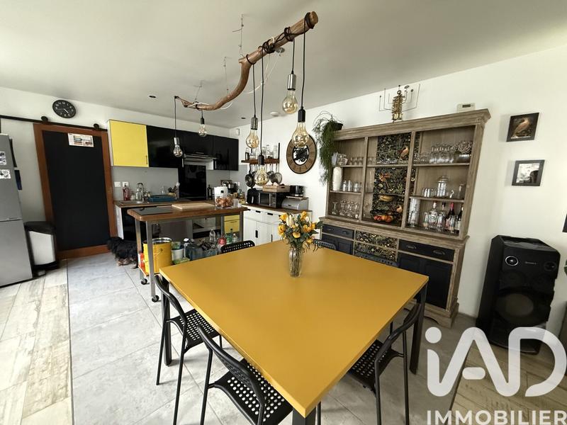 Maison - 140 m² - 5 pièces