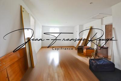 Maison - 357 m² - 10 pièces