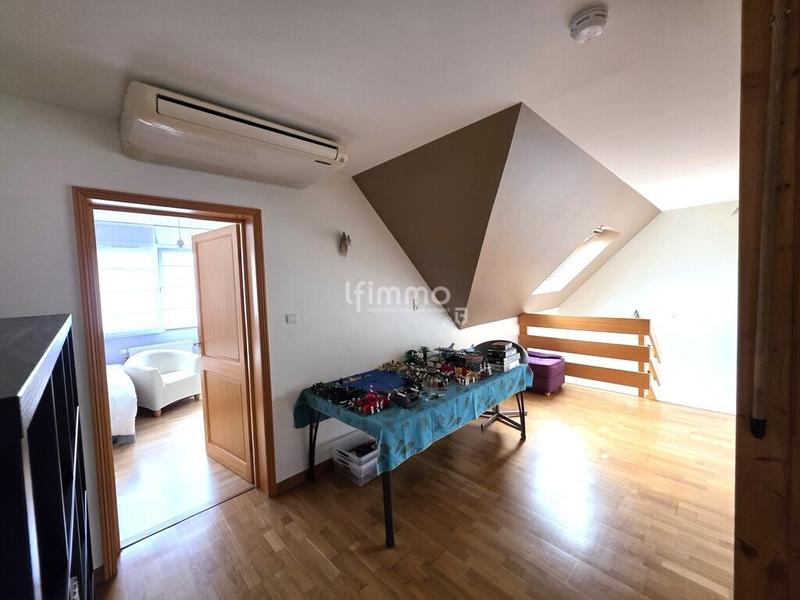 Maison - 160 m² - 8 pièces