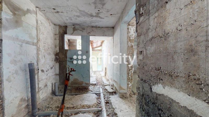 Maison - 333 m² - 8 pièces