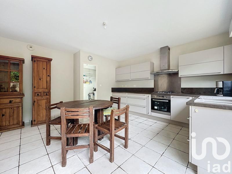 Maison - 180 m² - 6 pièces