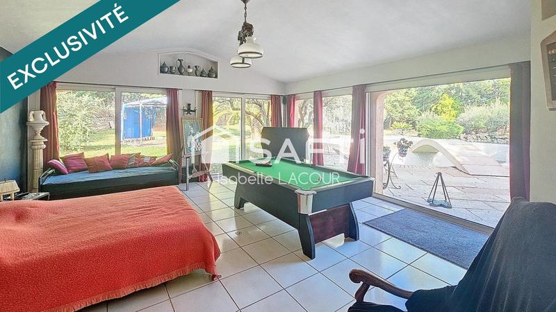 Villa - 260 m² - 6 pièces