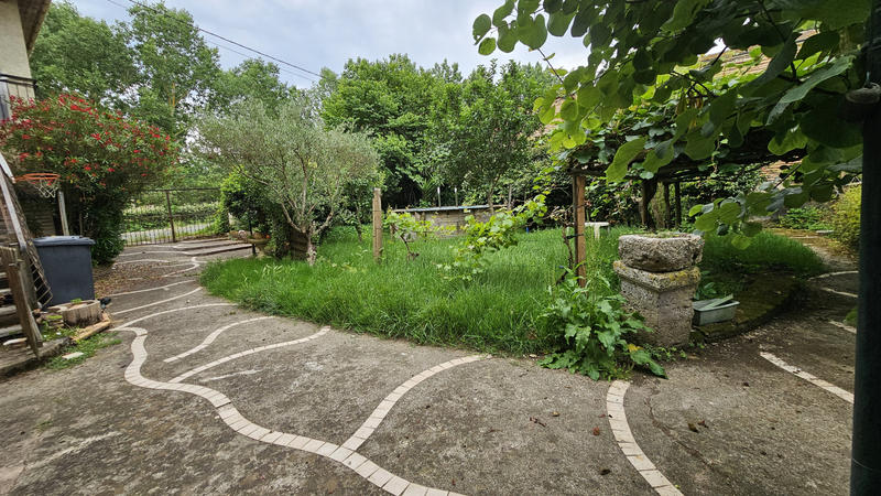 Maison - 600 m² - 20 pièces