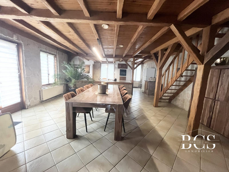 Maison - 190 m² - 9 pièces