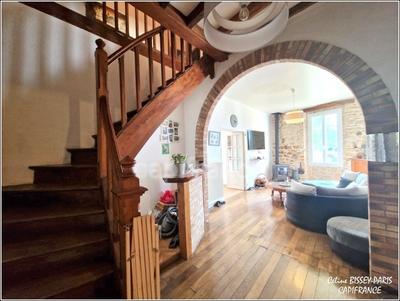 Maison - 208 m² - 7 pièces