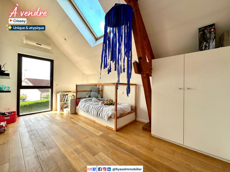 Maison - 273 m² - 8 pièces