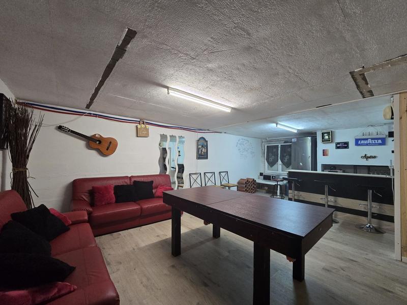 Maison - 160 m² - 7 pièces