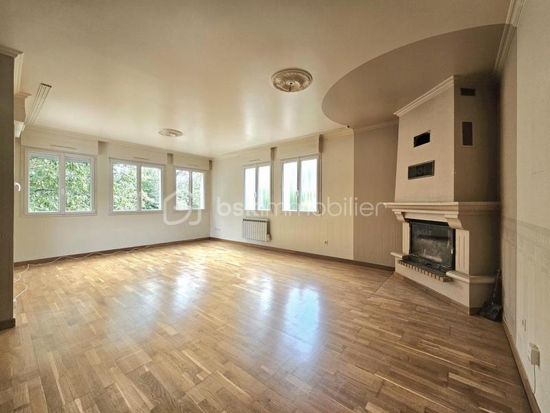 Maison - 155 m² - 8 pièces