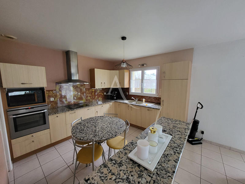 Maison - 155 m² - 8 pièces