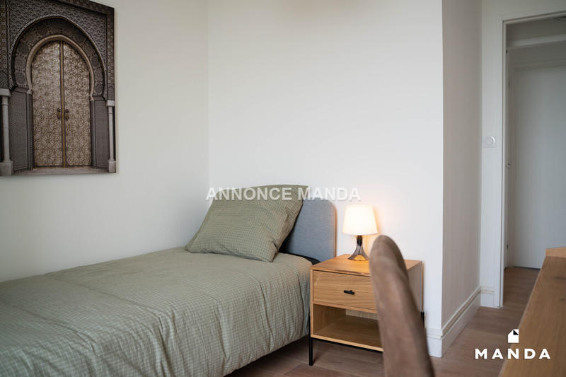 Chambre - 10 m² - 5 pièces