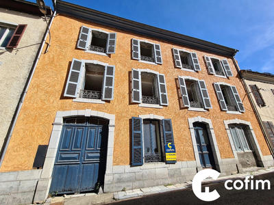 Maison contemporaine - 457 m² - 10 pièces