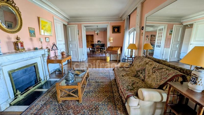Appartement ancien - 140 m² - 7 pièces