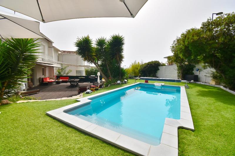 Maison - 102 m² - 5 pièces