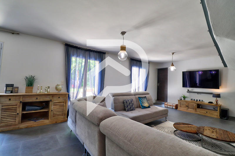 Villa - 173 m² - 6 pièces