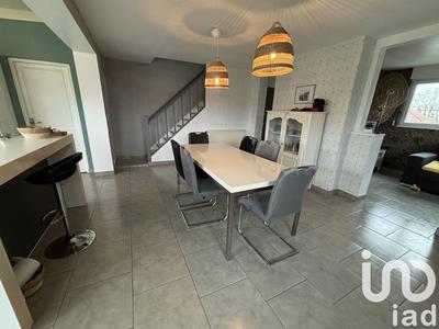 Maison - 90 m² - 4 pièces