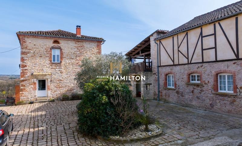 Maison de campagne - 532 m² - 11 pièces