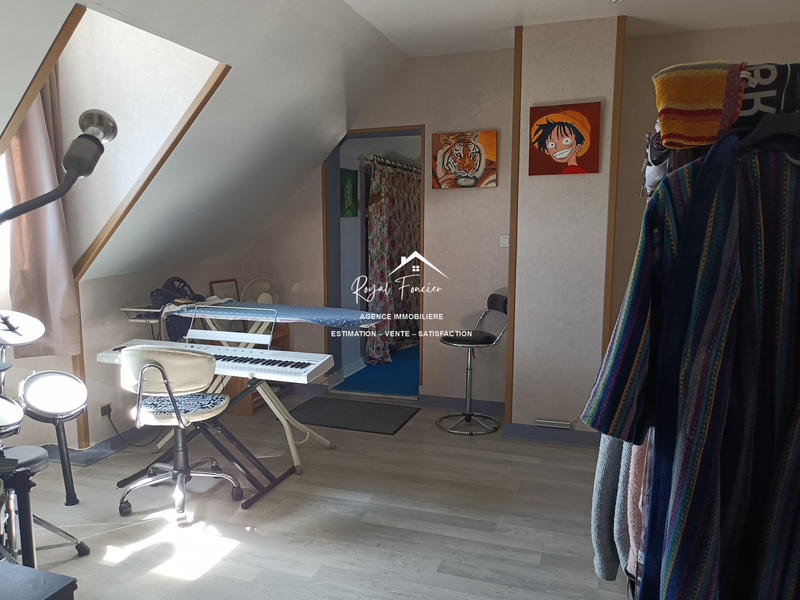 Maison traditionnelle - 244 m² - 8 pièces