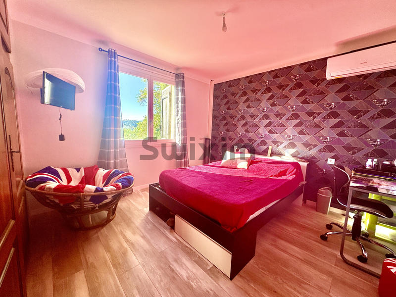 Villa - 150 m² - 5 pièces