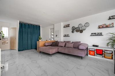 Maison - 187 m² - 7 pièces