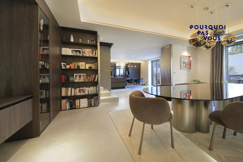 Maison - 360 m² - 6 pièces