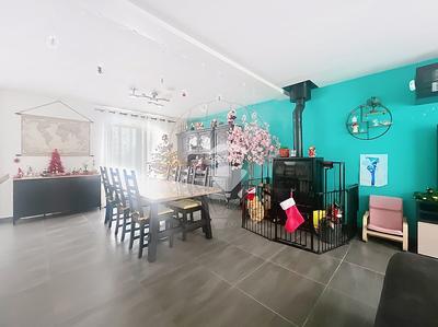 Propriété - 148 m² - 7 pièces