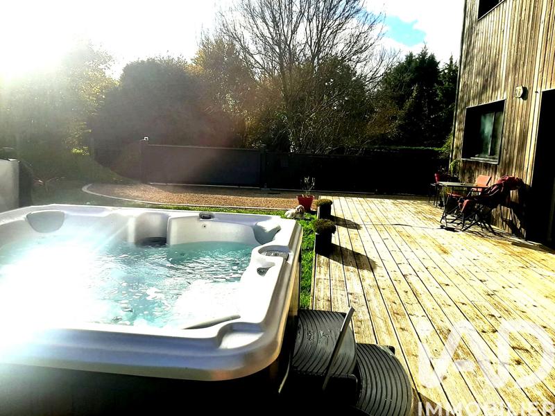 Maison - 168 m² - 7 pièces