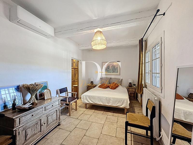 Mas - 255 m² - 8 pièces