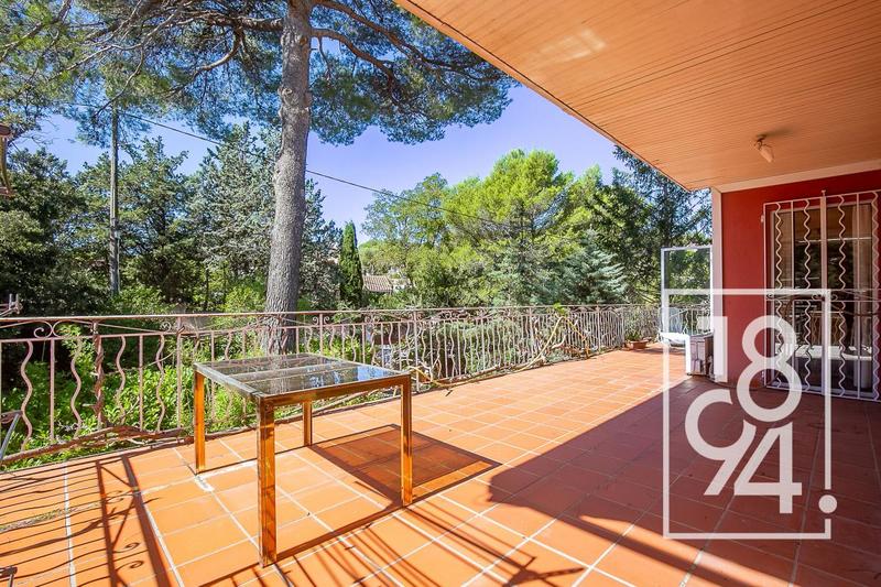 Maison - 192 m² - 7 pièces