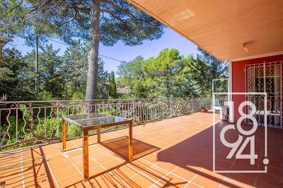 Maison - 192 m² - 7 pièces