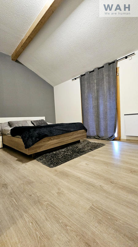 Maison - 312 m² - 12 pièces