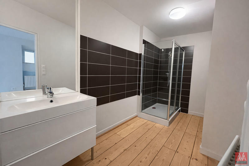 Appartement - 115 m² - 5 pièces