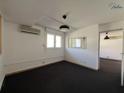 Local commercial - 100 m² - 5 pièces