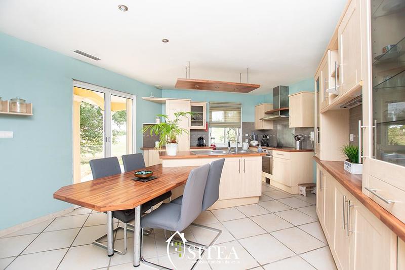 Maison - 170 m² - 5 pièces