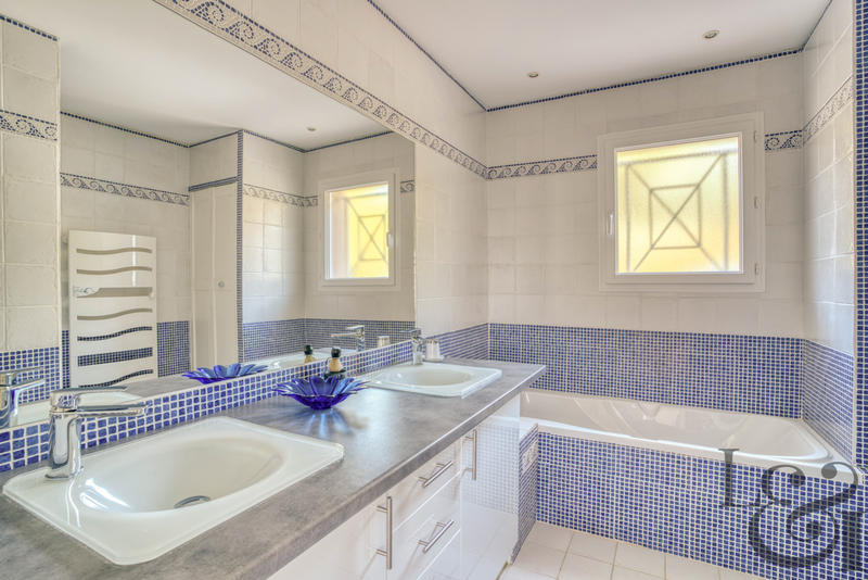 Maison - 150 m² - 5 pièces