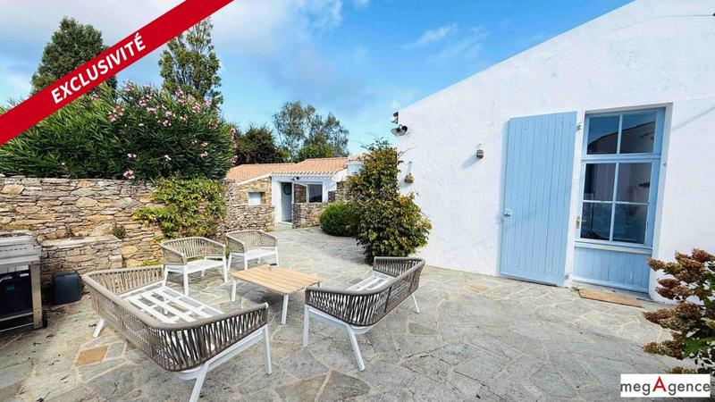 Maison traditionnelle - 140 m² - 9 pièces