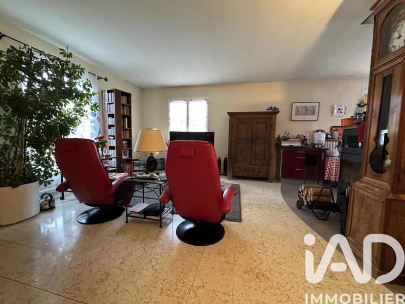 Maison - 241 m² - 10 pièces
