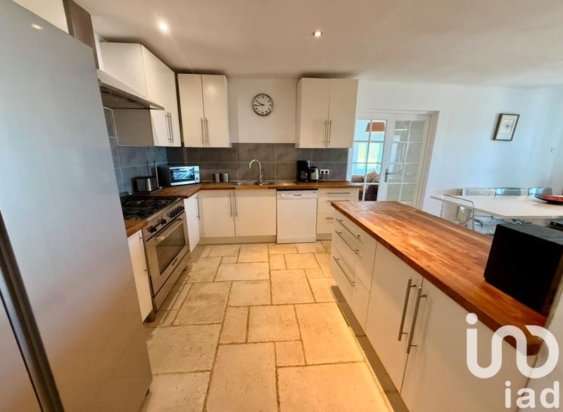 Maison - 332 m² - 11 pièces