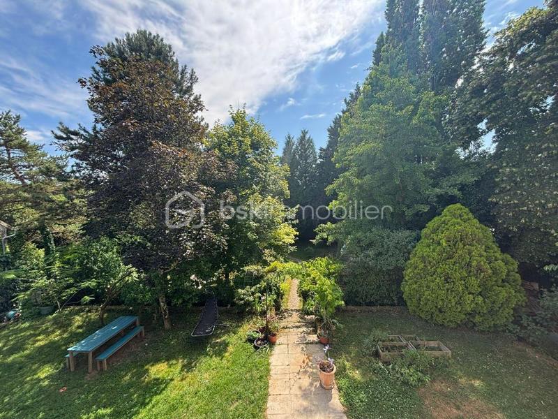 Demeure - 161 m² - 5 pièces