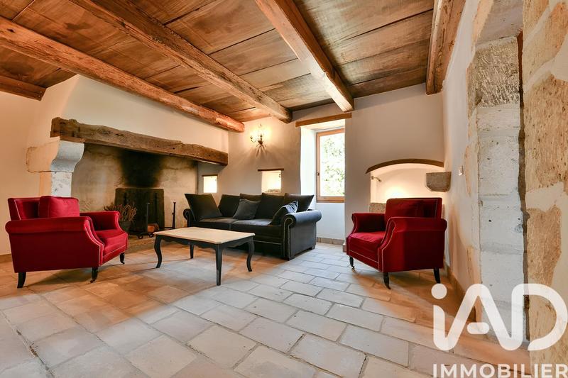 Maison - 910 m² - 20 pièces