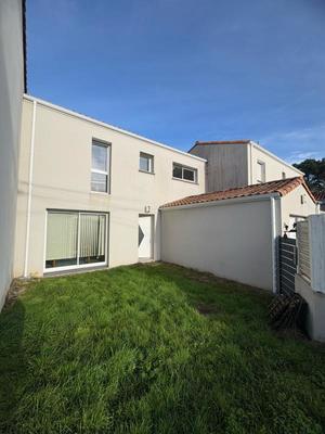 Maison - 92 m² - 5 pièces