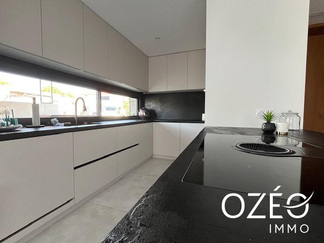 Maison contemporaine - 140 m² - 4 pièces