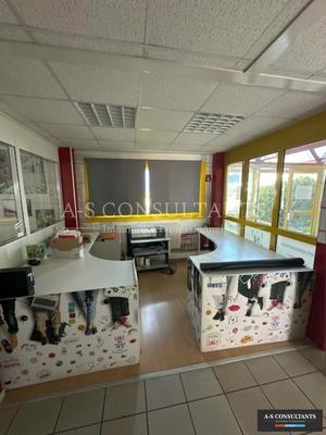 Bureau - 650 m²