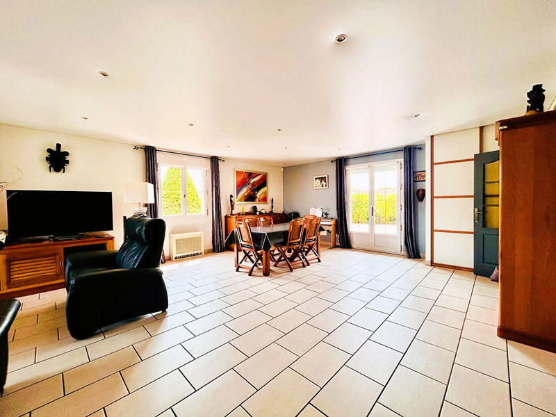 Villa - 195 m² - 8 pièces