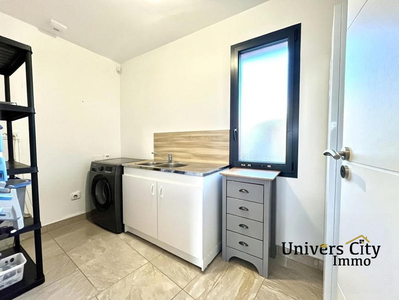 Maison - 88 m² - 4 pièces