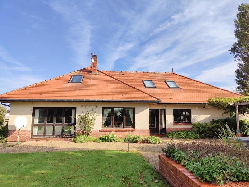 Maison - 207 m² - 7 pièces