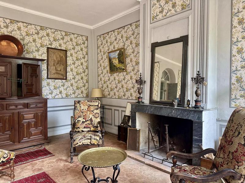 Maison - 600 m² - 22 pièces