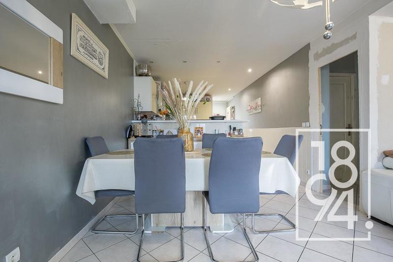 Maison - 101 m² - 5 pièces