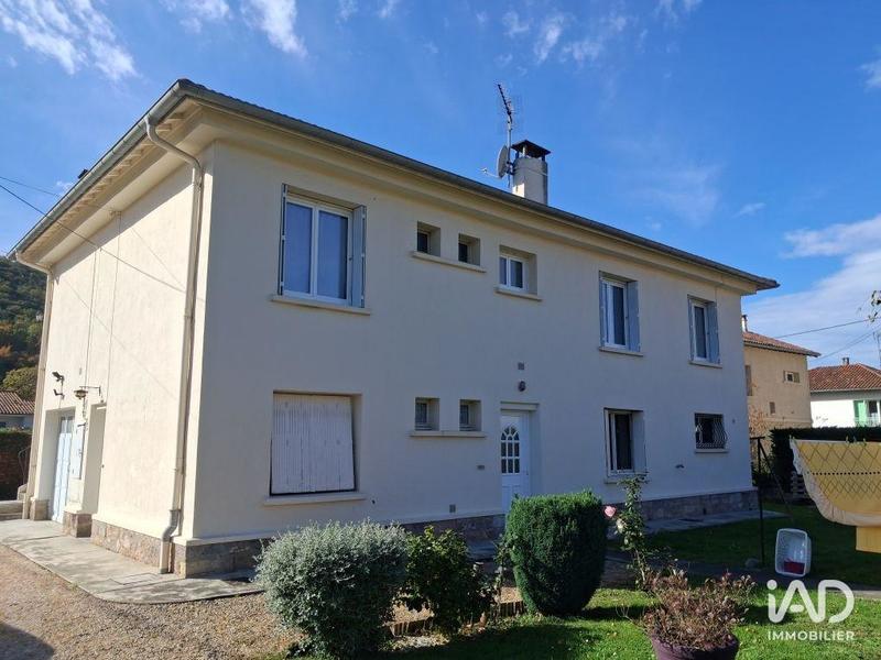 Maison - 207 m² - 6 pièces