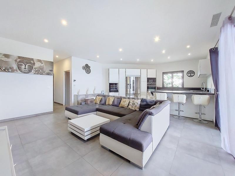 Villa - 128 m² - 4 pièces